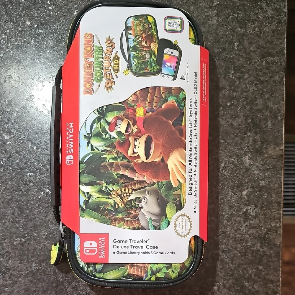 Nintendo Donkey Kong Jungle Travel Case - Red and Green